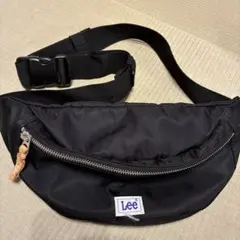 Lee 黒 ボディバッグ・ウエストポーチ