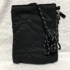 ユニクロ サコッシュ