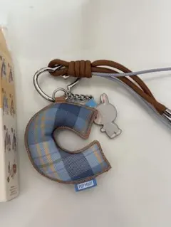 PIN FOR LOVE ラブブ イニシャル　チャーム アルファベット C