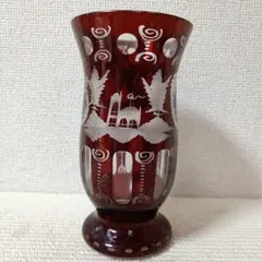 赤色ガラス 花瓶 花器 フラワーベース 脚付 白色装飾 鳥文様 1851