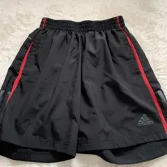 adidas 黒赤 ショートパンツ　Ｓサイズ