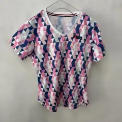 V1567 FILA テニスウェア 半袖シャツ 幾何学模様 レディース Mのサムネイル