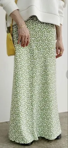 花柄ロングスカート グリーンのサムネイル