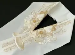 成人式‼️振袖用‼️ シルエリー 刺繍入り 半衿　アイボリー