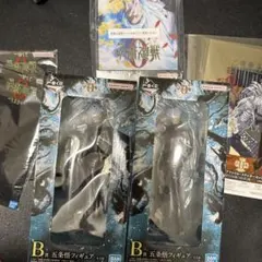 五条悟フィギュア2体とアクリルスタンドセット