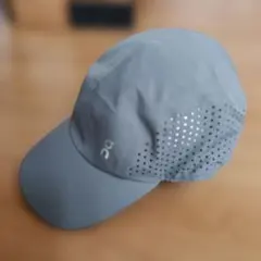 on　 light weight cap