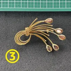 流れるデザインの金色ブローチ　 アンティークアクセサリー③
