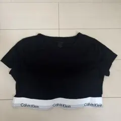 Calvin Kleinレディース 丈短めTシャツのサムネイル