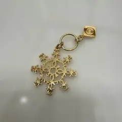 CHANEL 雪の結晶　チャーム　ノベルティのサムネイル