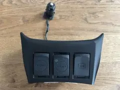 槌屋ヤック　トヨタ 50系 プリウス 専用 増設ソケット 電源BOXのサムネイル