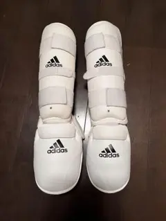 adidas 空手 キックボクシング防具 Mサイズ ホワイト 膝当てセット