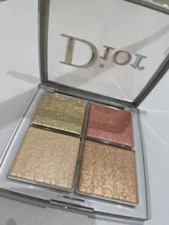 りさ様専用出品　Dior ハイライトパウダー 4色入り