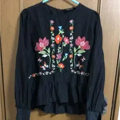 のり様専用☆ZARA☆刺繍ブラウス