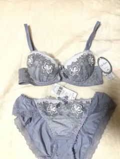 未使用　タグ付き　リサマリ　ブラ　ショーツ