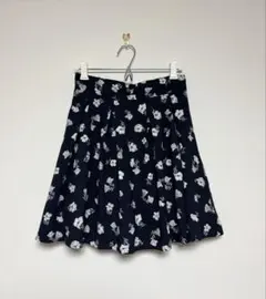 earth アース ミニスカート フレアスカート 小花柄 紺色 ネイビー 春夏服のサムネイル