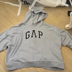 GAP ライトブルー　クロップドパーカー