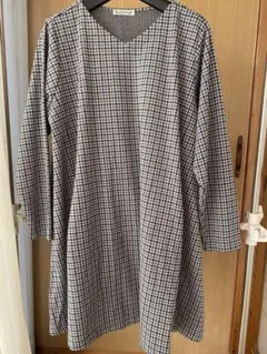 【colopuca】長袖カットソー　チュニック　ワンピース3Lグレー系千鳥格子