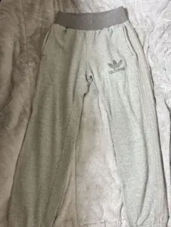 adidas スウェットジョガーパンツ グレー