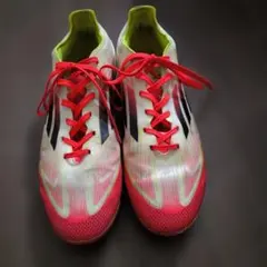 アディダス　Ｆ50プロ