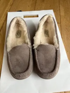 UGG】ANSLEY アンスレー モカシン 23cm チェスナット 未使用 - メルカリ