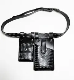 スタッズ付きブラックフェイクレザーボディバッグ