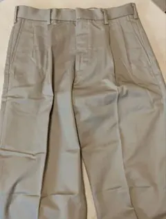 【新品】UNIQLO ベージュ スラックス ウエスト76cm レングス73cm