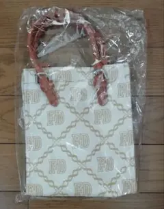 【フォーデイズ】2way ショルダーバッグ　ワンマイル　ホワイト　新品