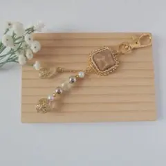 Item thumbnail for item 5b0ae25d-7d67-4ba9-b17b-21ed6a2a71de