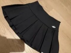 adidas ミニスカート　タグ付き