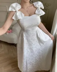 ドレス 白 ウェディングドレスにも カジュアルウエディング リボン