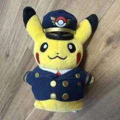 希少 限定 ピカチュウ イギリス近衛兵 ぬいぐるみ - メルカリ
