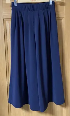 【新品未使用】ユニクロ　クレープジャージーフレアワイドクロップドパンツ