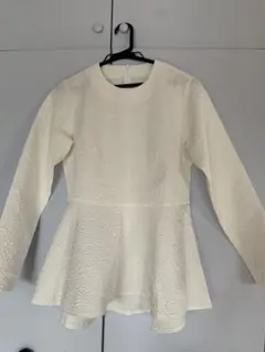UR'S ホワイト ペプラムプルオーバー Sサイズ