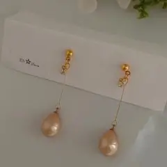 雫パール揺れるピアス