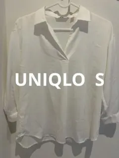 UNIQLO ホワイト Vネックシャツ