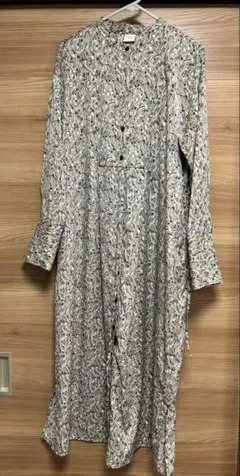 URBAN RESEARCH DOORS フラワープリントワンピース