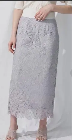 MERCURYDUO フラワーケミカルタイトスカート