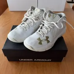 UNDER ARMOUR バスケットボールシューズ ホワイト - メルカリ