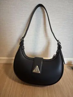 CHARLES & KEITH トライアングルバックル ハンドバッグ ミニバッグ