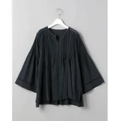 ピンタックシャツ BEAUTY&YOUTH シャツ ブラウス　黒　Aライン