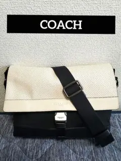 COACH パフォレイテッドメッセンジャーバッグ 美品のサムネイル