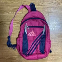 adidas 斜め掛けバック　ピンク　アディダス　ショルダーバッグ