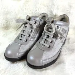 Item thumbnail for item ef42952b-c56a-421e-bdd8-88773adb5928