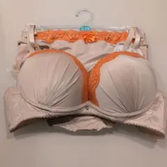 C75 レーストリム付きブラジャーショーツセット