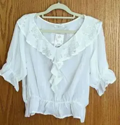 《新品タグ付き》 ブラウス　レース付き