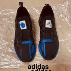 adidas ブラック/ブルー スニーカー 23.5 NASA