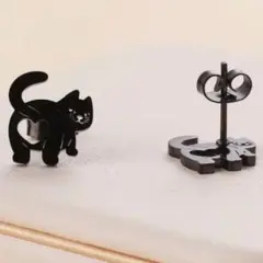 猫型ピアス ブラック　可愛い　お洒落　個性的　カジュアル　新品　未使用