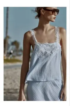 ZARA レーストリムクロップドトップス　S ZARA レーストリム クロップドトップス S ＆ミディ丈レーススカート S