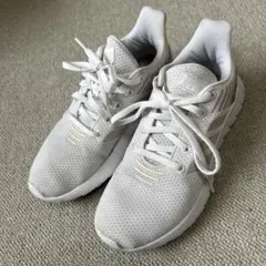 スニーカー　Adidasパフォーマンス　Supernova ランニングシューズ