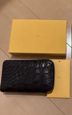 ITTI 二つ折り財布 クロコ ブラックのサムネイル